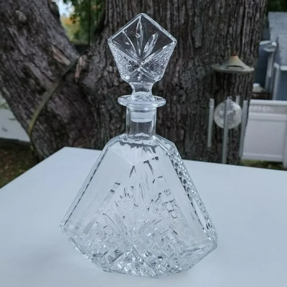 Dublin Collection Triangular‎ Crystal Wine Whiskey Liquor Decanter 610ml